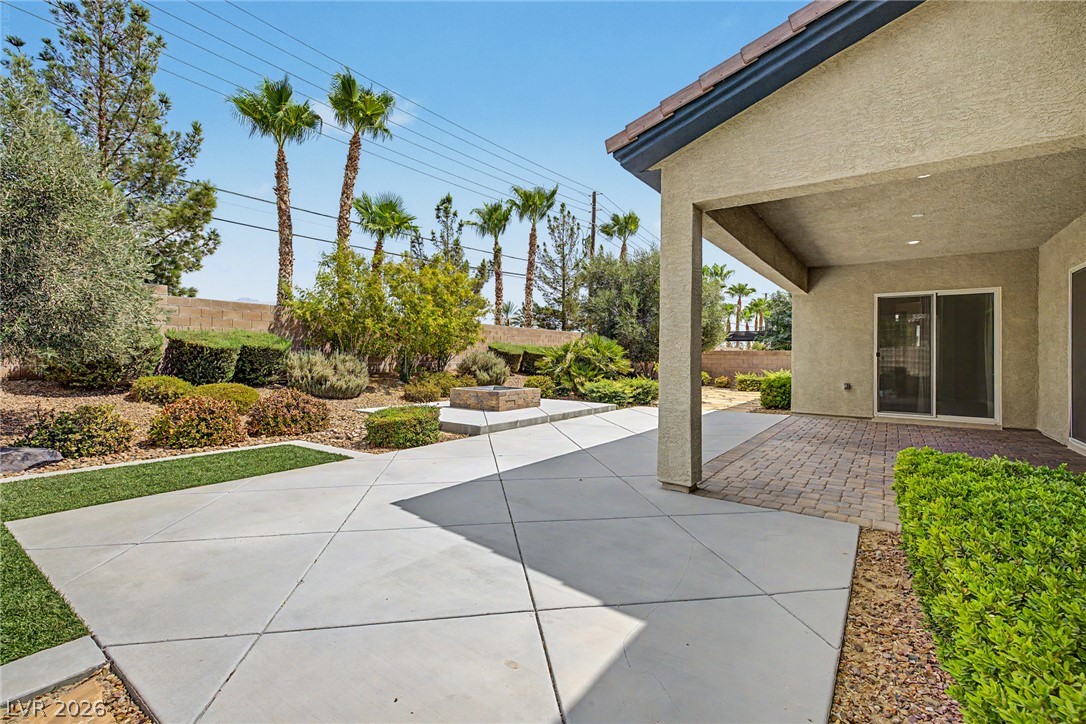 7132 Shire Ridge Avenue Property Photo 37