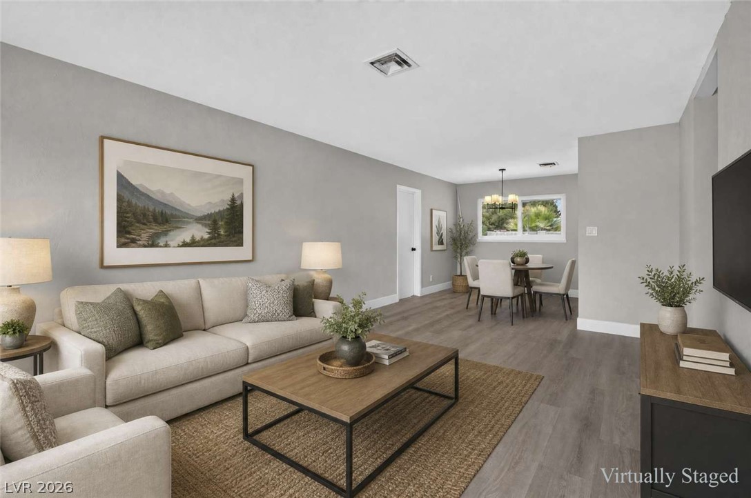 1669 North G Street Property Photo 4