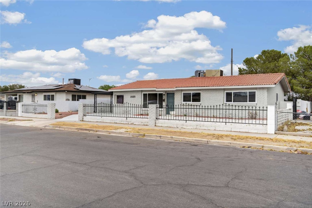 1669 North G Street Property Photo 19