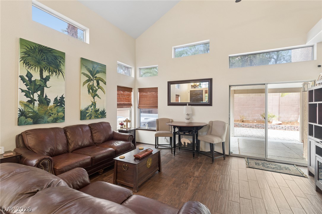 2429 Twin Flower Circle Property Photo 4