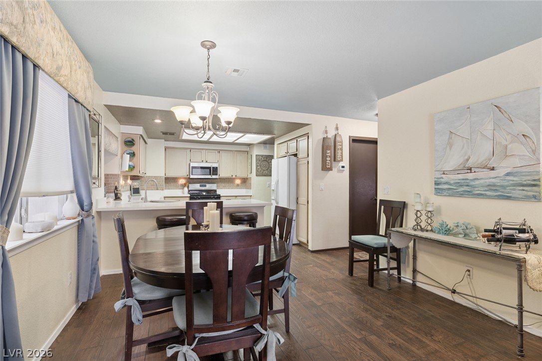 2429 Twin Flower Circle Property Photo 9