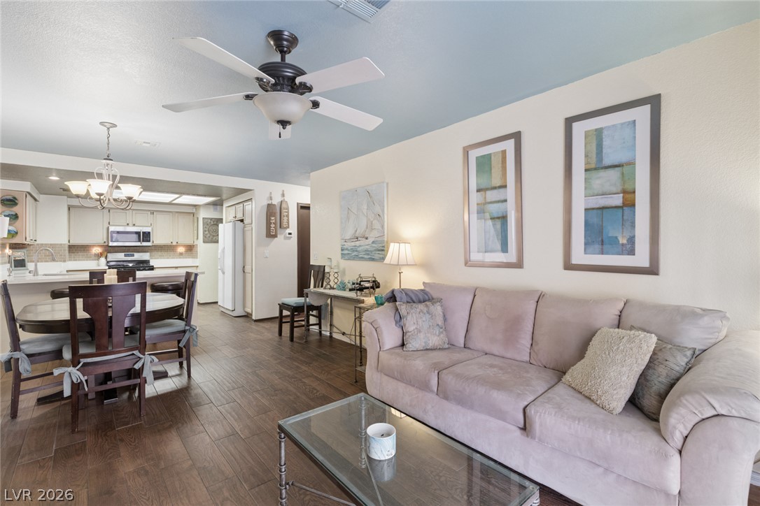 2429 Twin Flower Circle Property Photo 10
