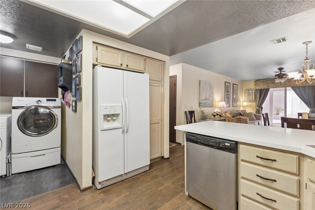 2429 Twin Flower Circle Property Photo 17