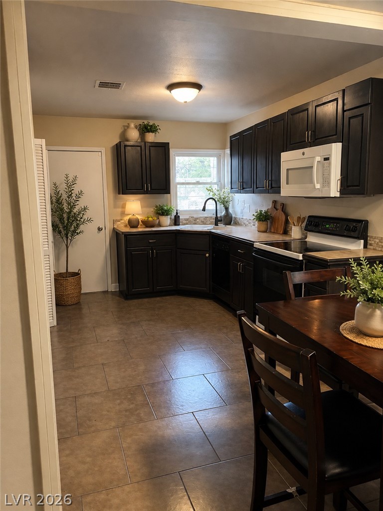 1310 Franklin Avenue Property Photo 3