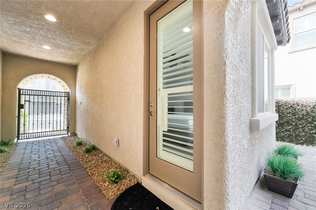 3038 Hushed Sonnet Avenue Property Photo 4