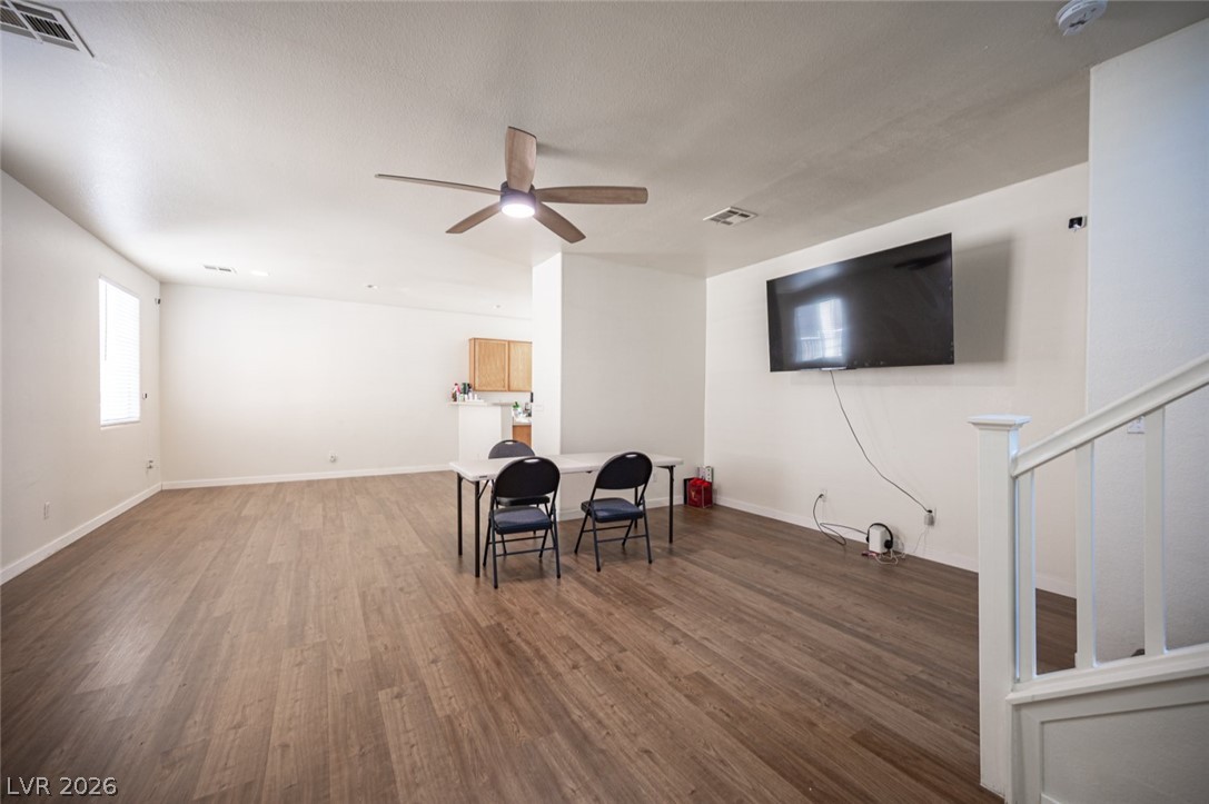 9830 Hanover Grove Avenue Property Photo 6