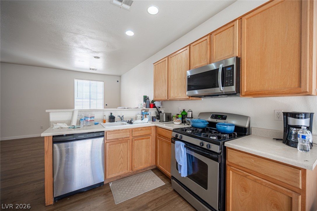9830 Hanover Grove Avenue Property Photo 17