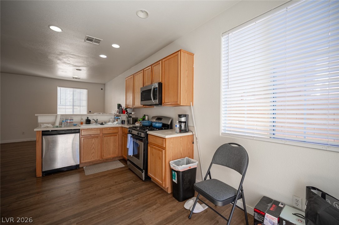9830 Hanover Grove Avenue Property Photo 20