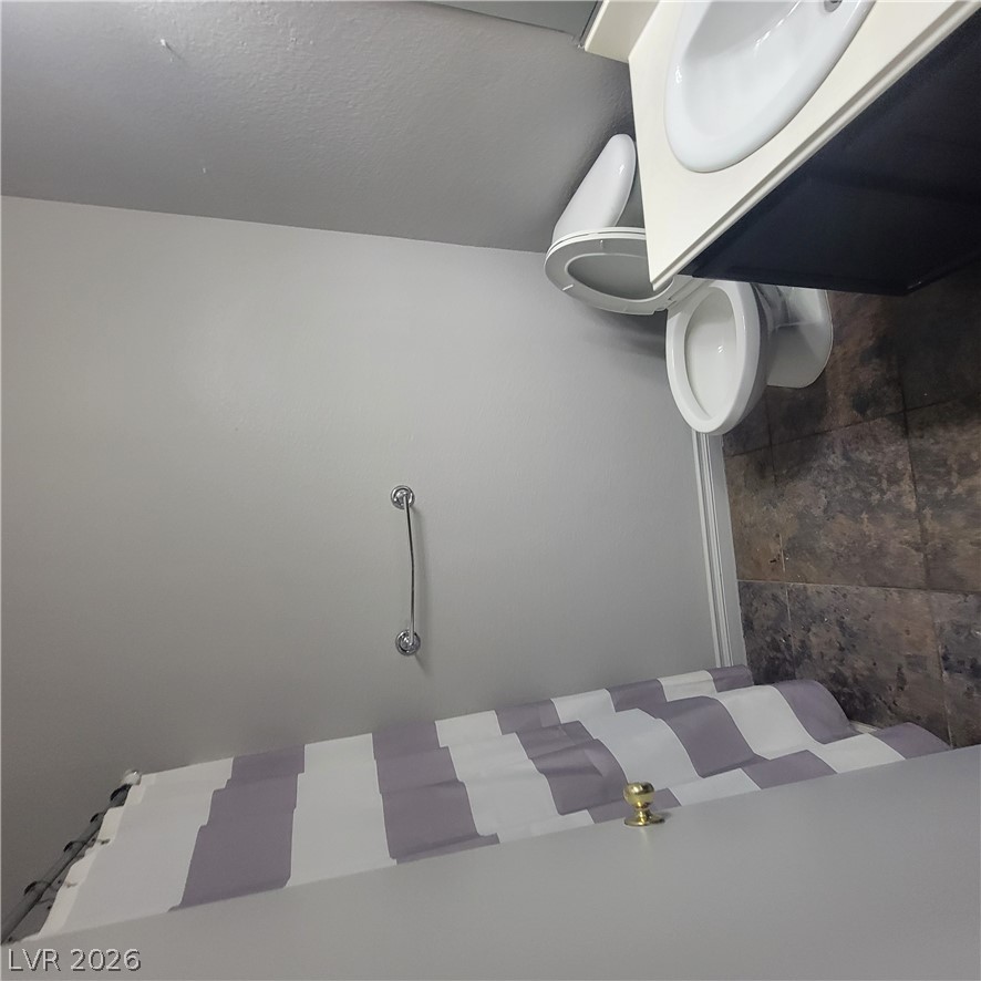 5916 Kenmore Street Property Photo 9