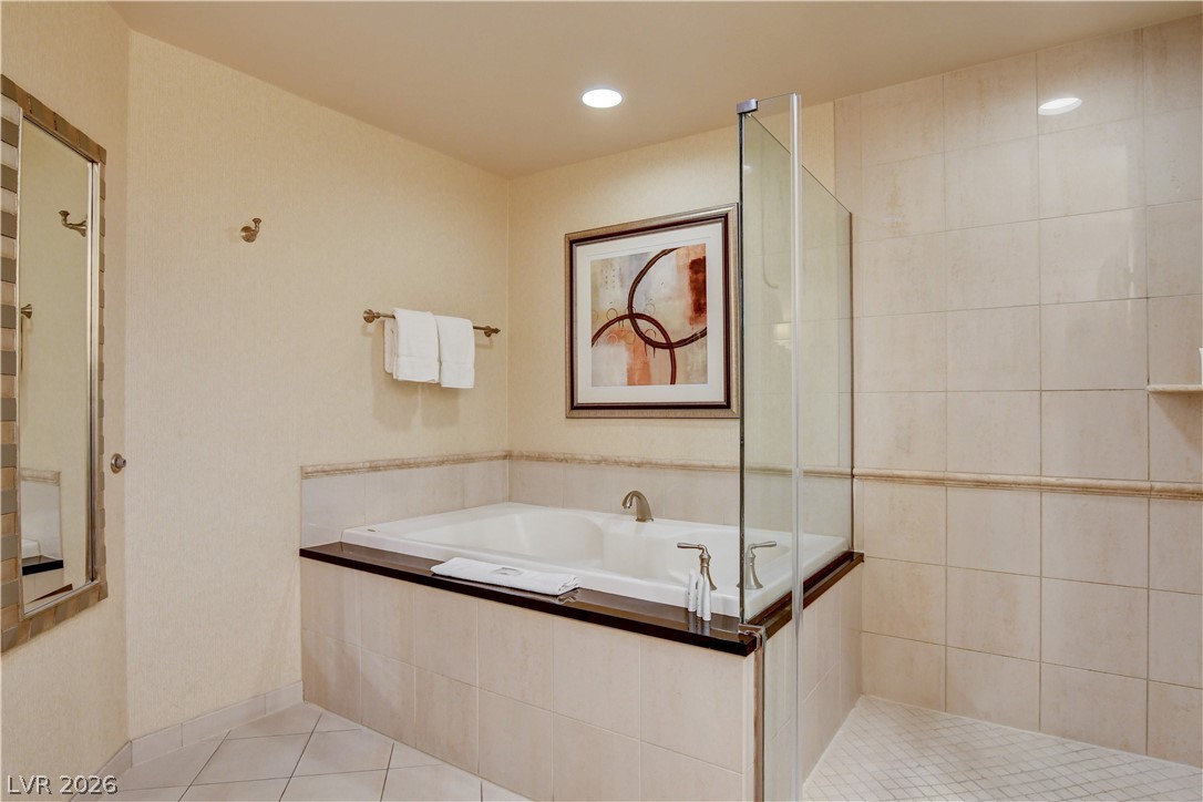 135 East Harmon Avenue 1619 Property Photo 16