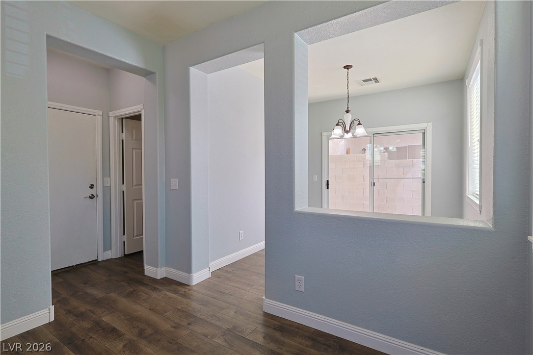 1287 Horizon Village Avenue Property Photo 4
