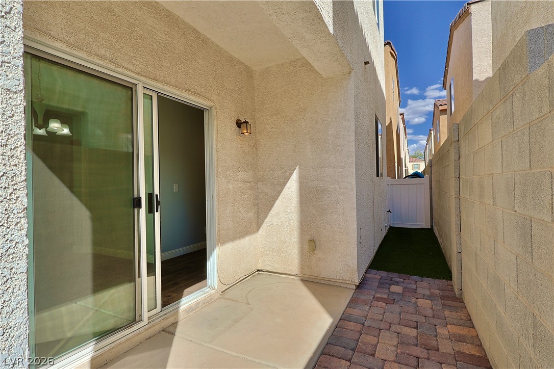 1287 Horizon Village Avenue Property Photo 9