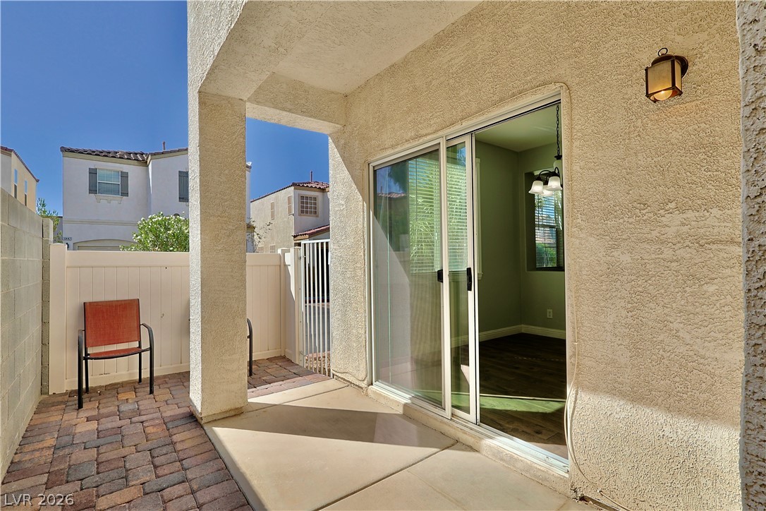 1287 Horizon Village Avenue Property Photo 10