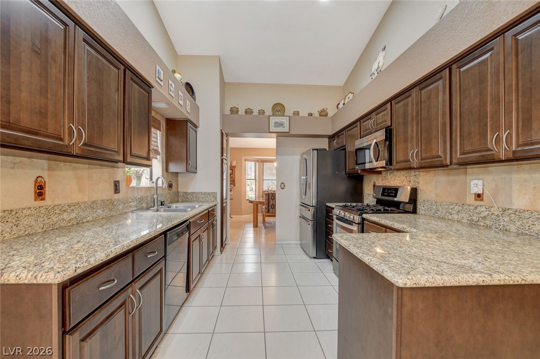 5020 Pacific Grove Drive Property Photo 11