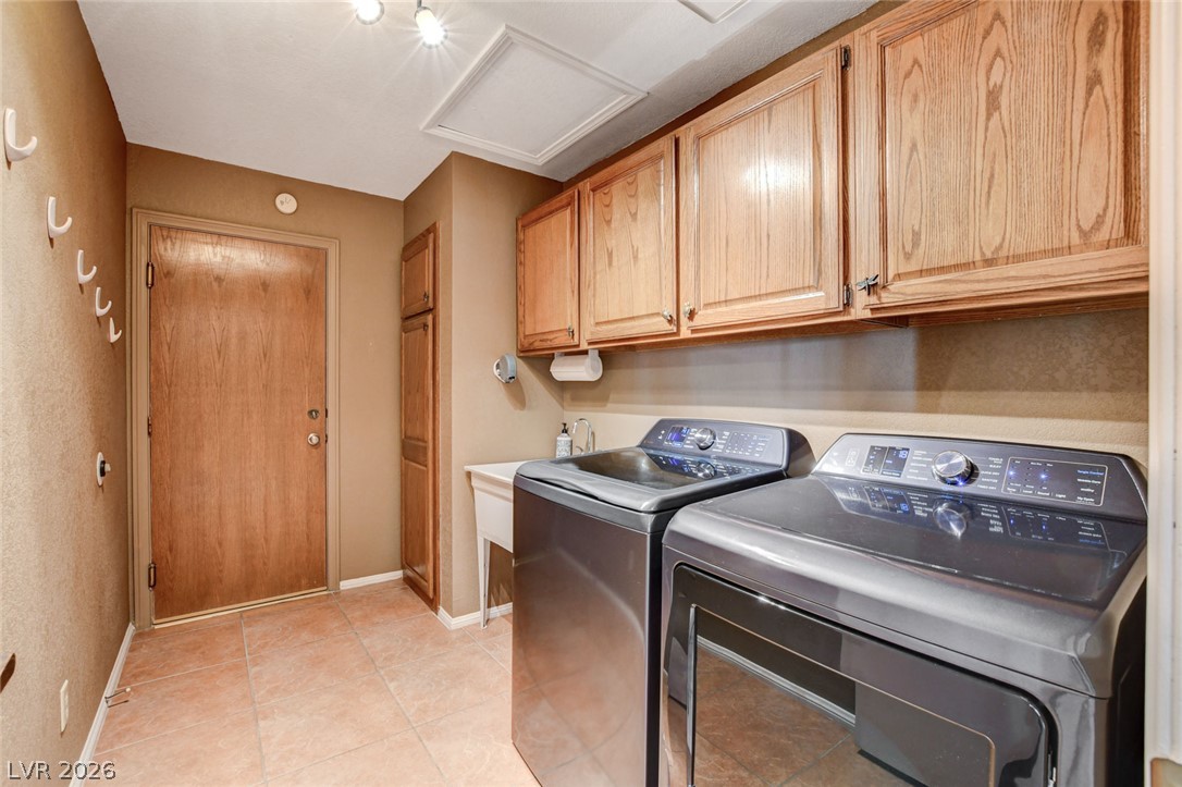 5020 Pacific Grove Drive Property Photo 23