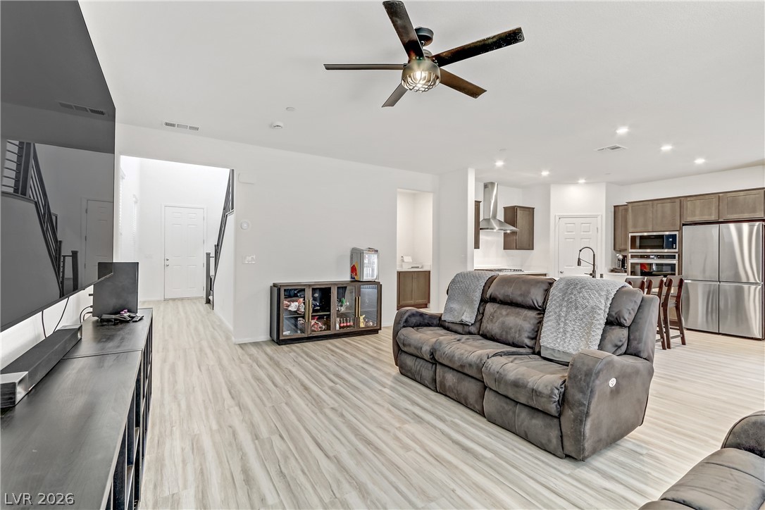 10964 Oregano Avenue Property Photo 4