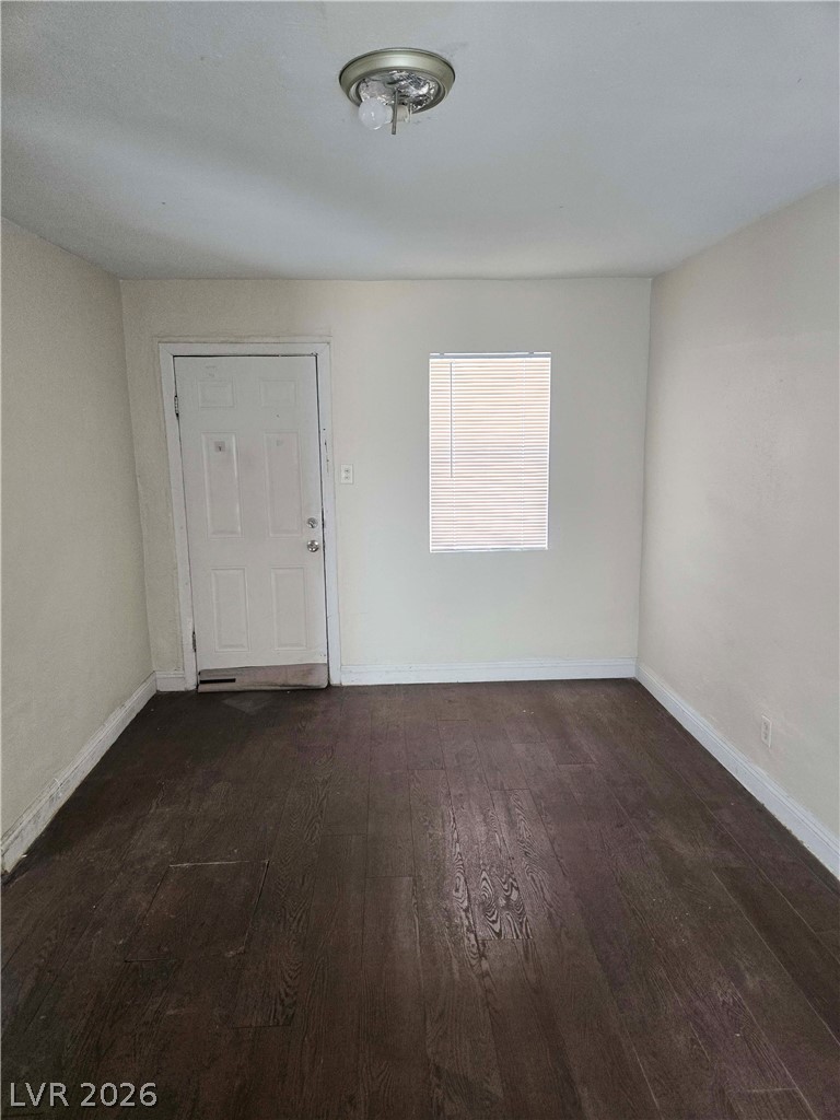 413 West Van Buren Avenue 9 Property Photo 2