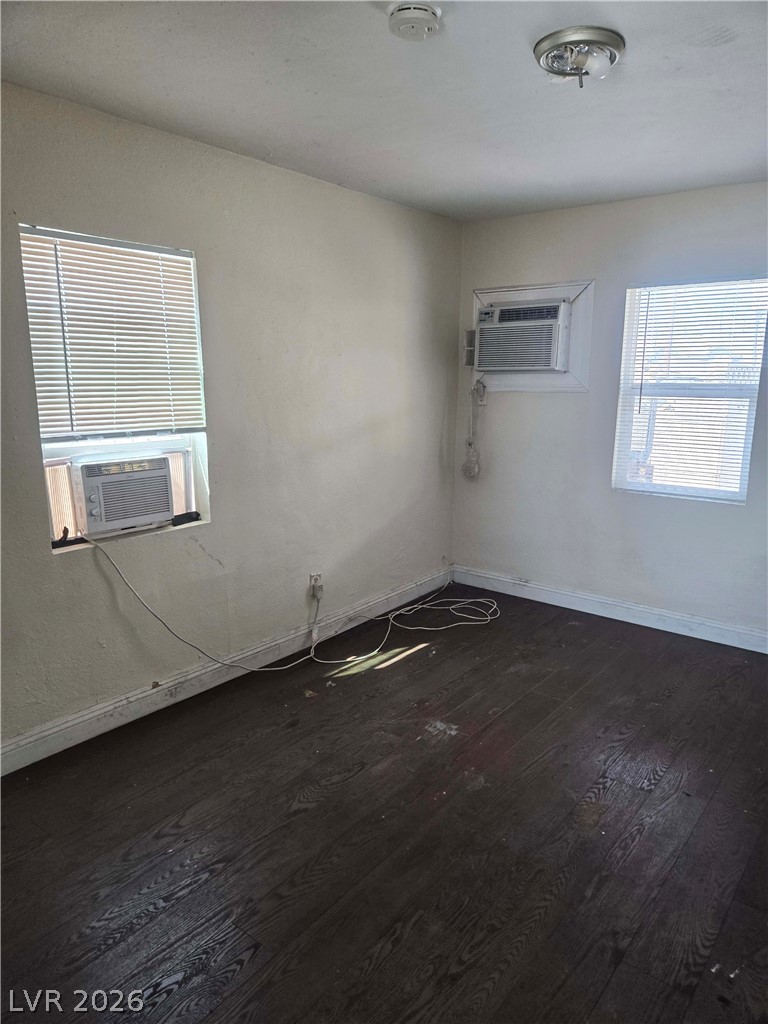 413 West Van Buren Avenue 9 Property Photo 3