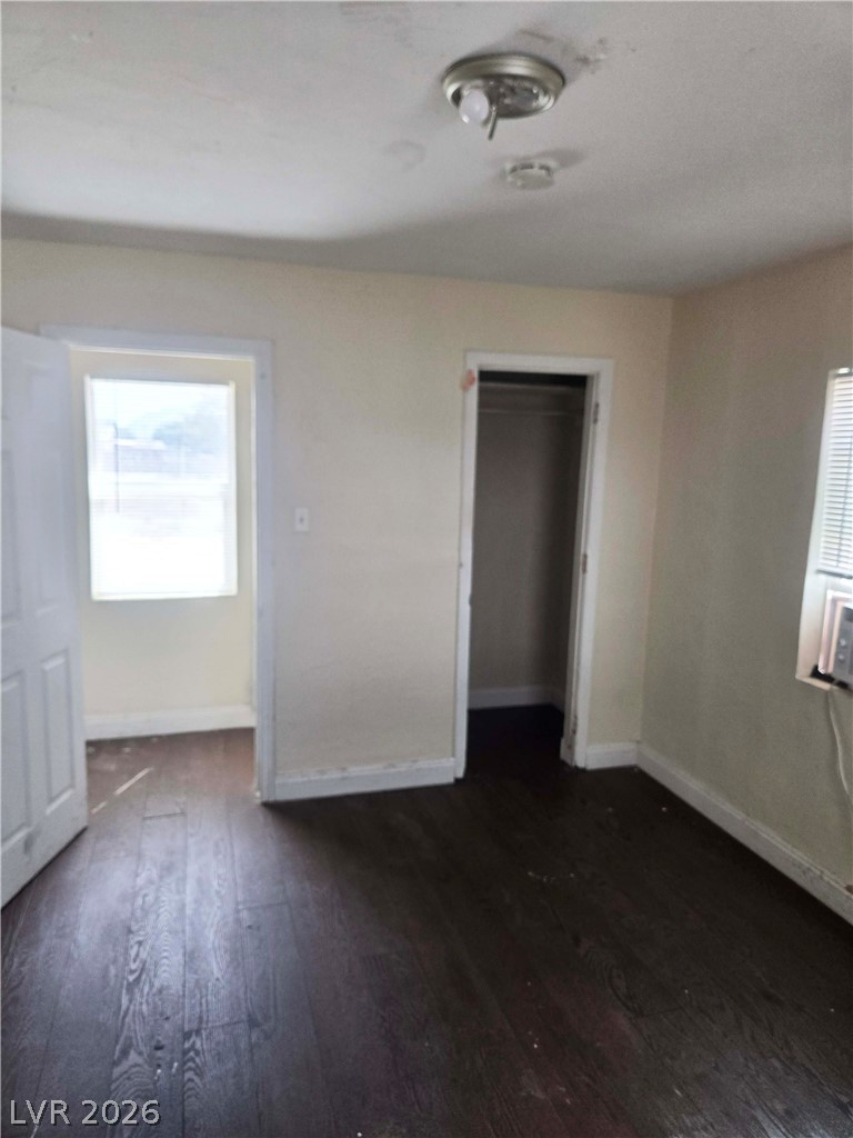 413 West Van Buren Avenue 9 Property Photo 4