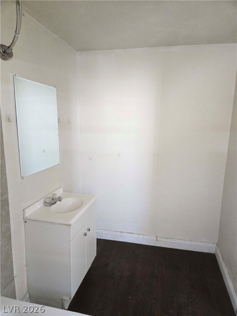 413 West Van Buren Avenue 9 Property Photo 11