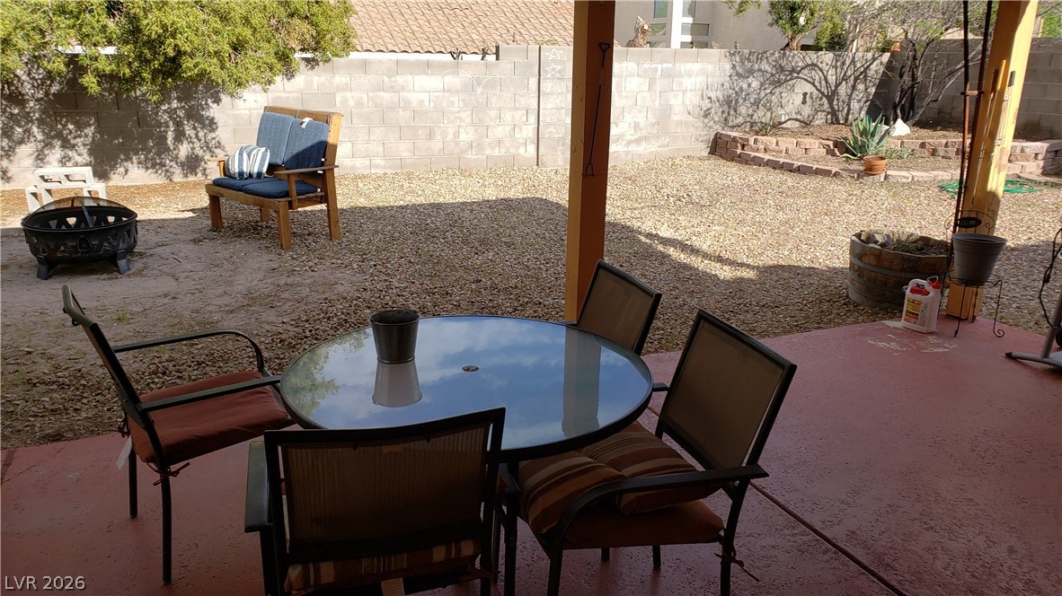 606 Lively Fiesta Way Property Photo 4