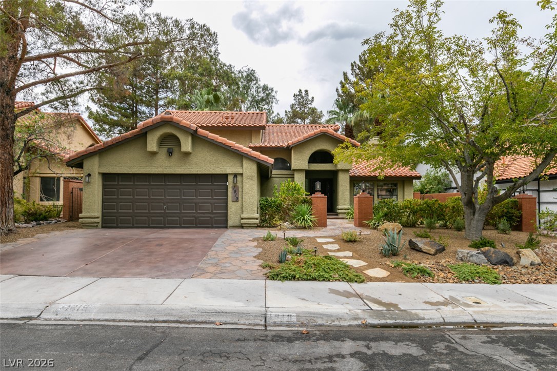 1919 Magnolia Drive Property Photo 5