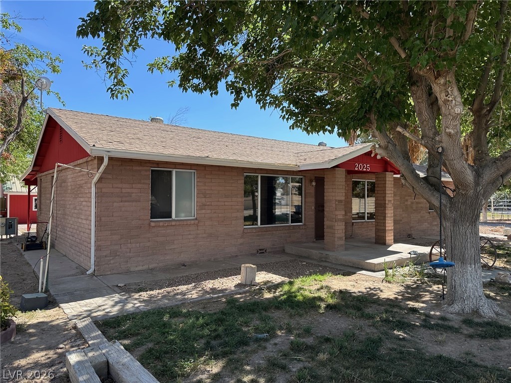 2025 Whipple Avenue Property Photo 5