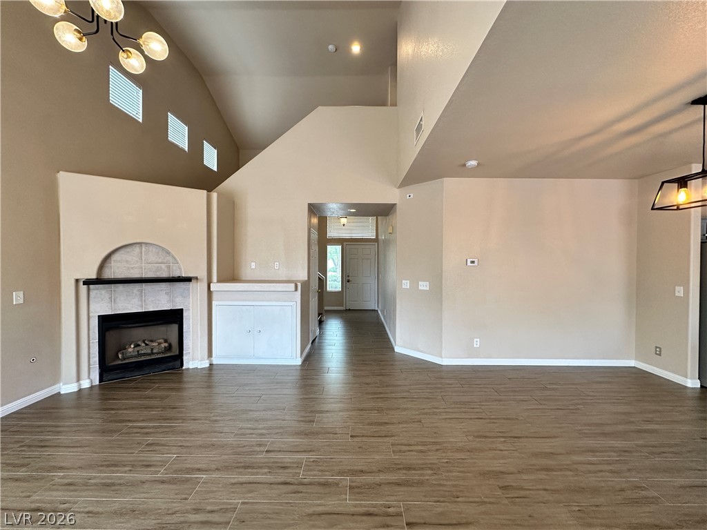2024 Shining Feather Lane Property Photo 8