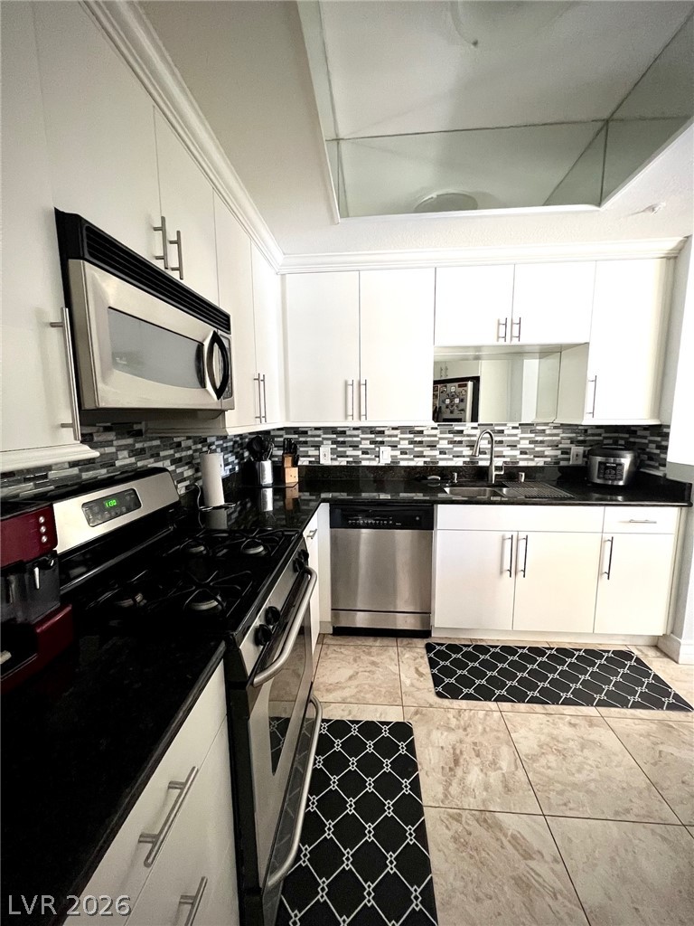 260 Flamingo Road 109 Property Photo 2