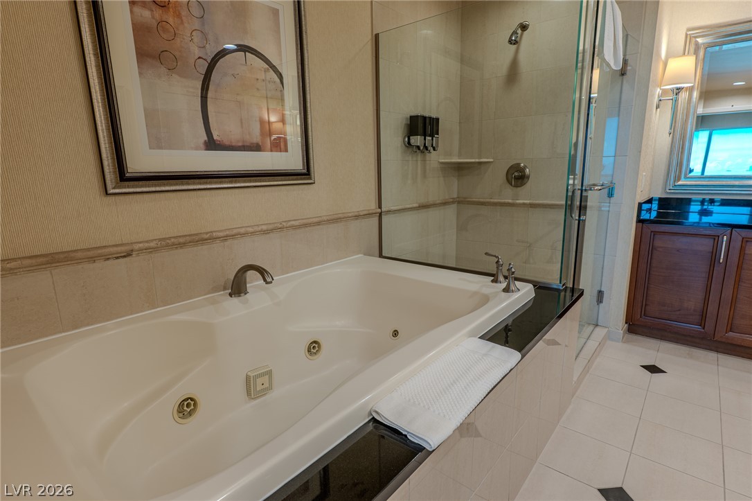 135 East Harmon Avenue 3214 Property Photo 29