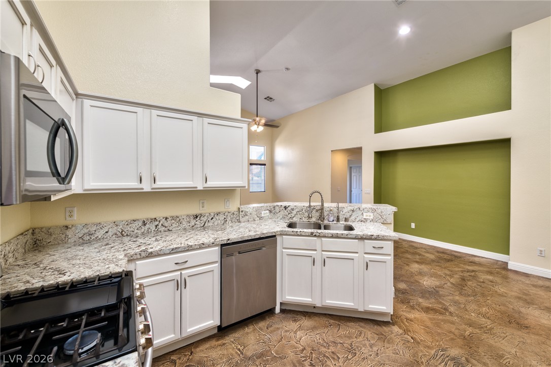 3963 Pembridge Court Property Photo 4