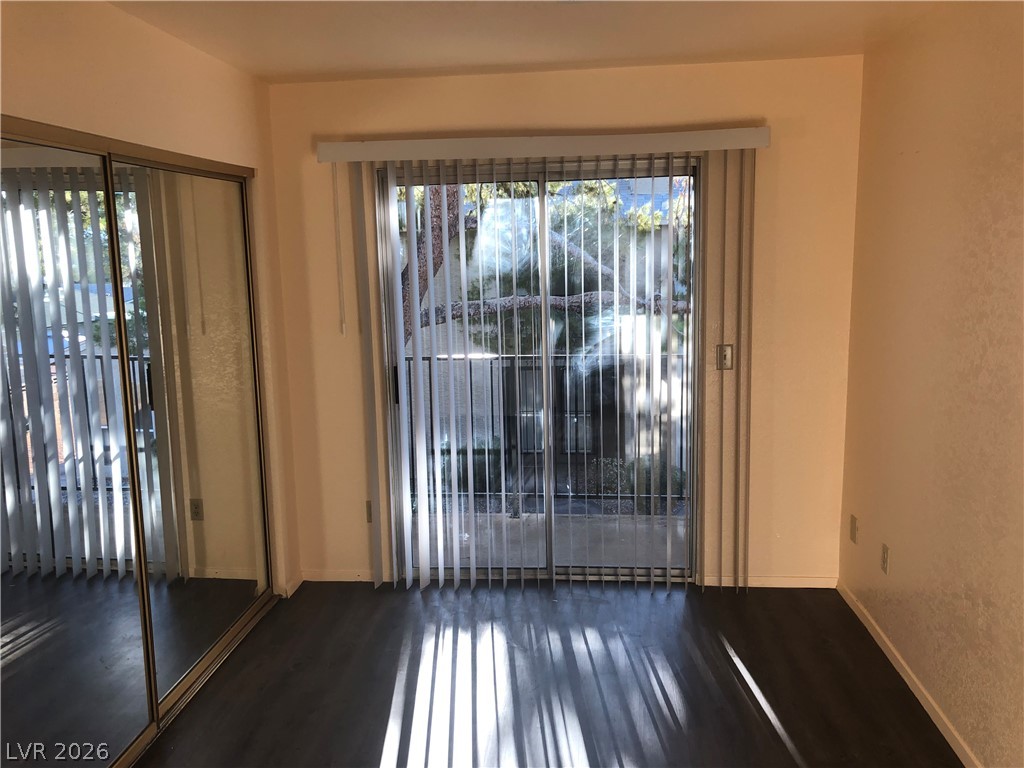 585 Sellers Place Property Photo 11