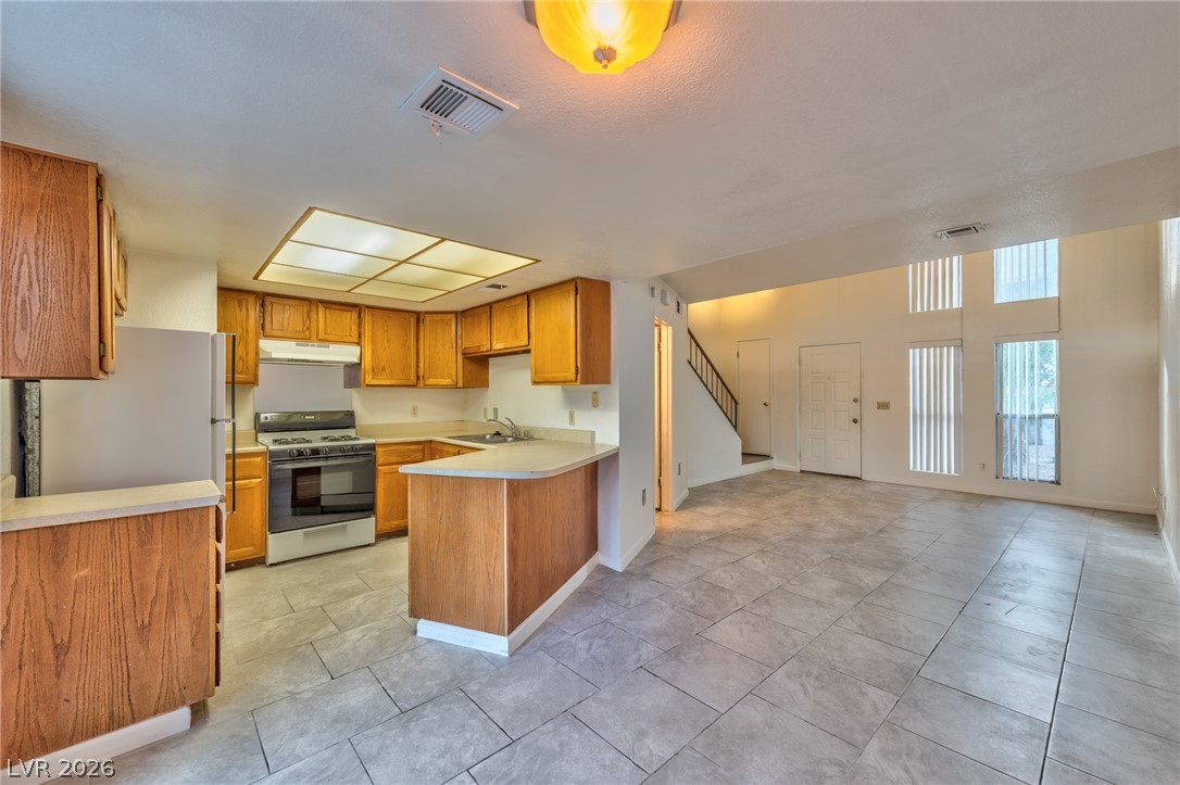 587 Sellers Place Property Photo 4