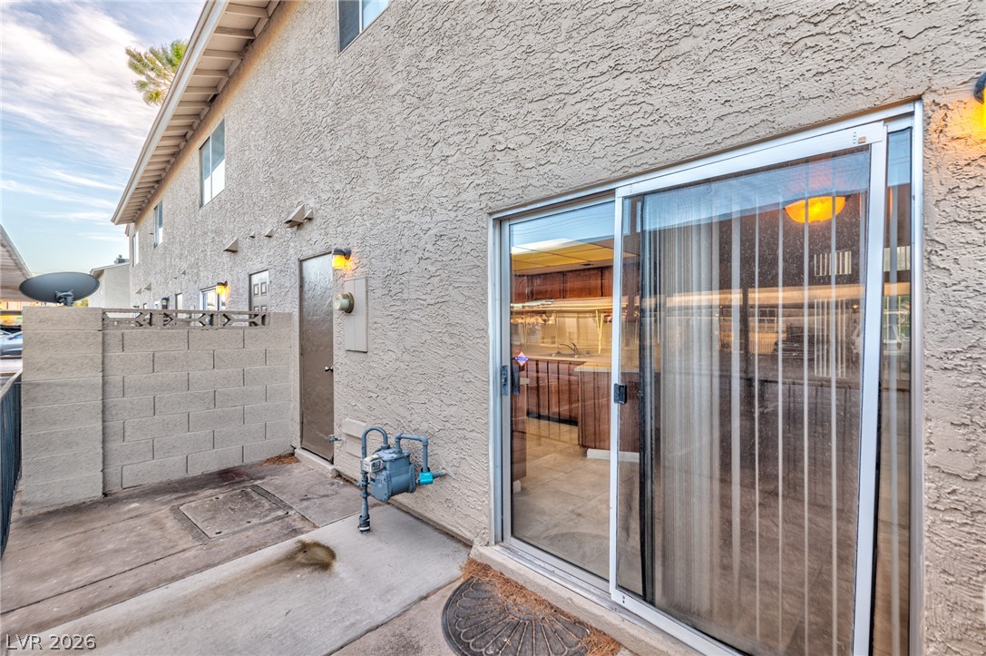 587 Sellers Place Property Photo 14