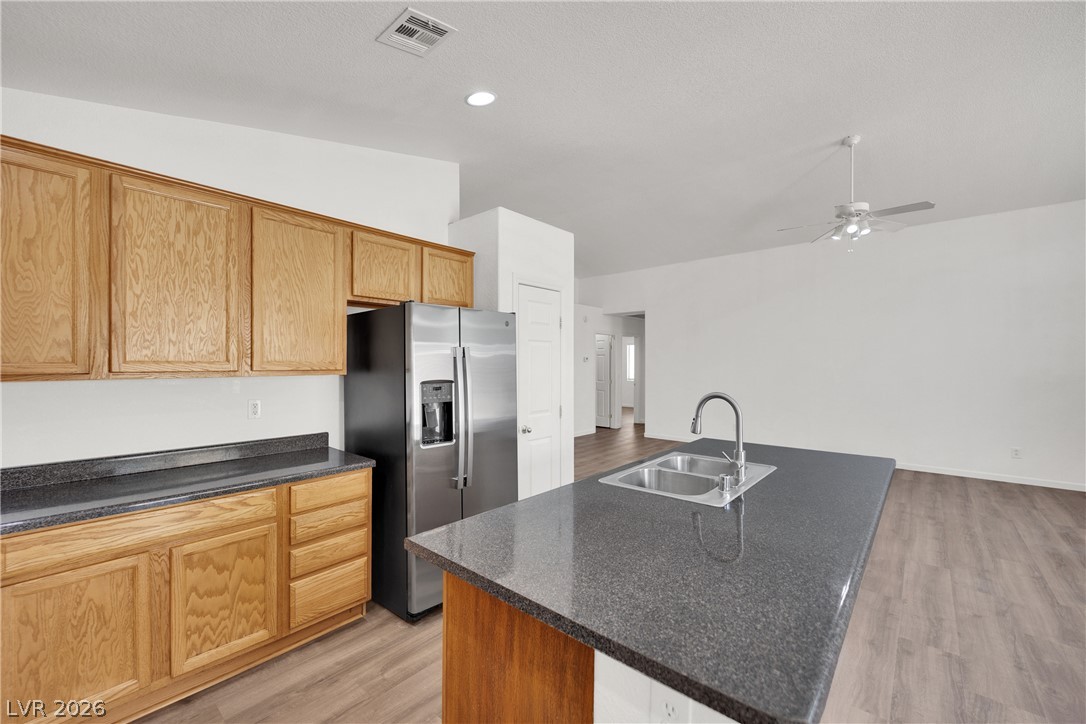 1112 Gary Carmena Avenue Property Photo 6