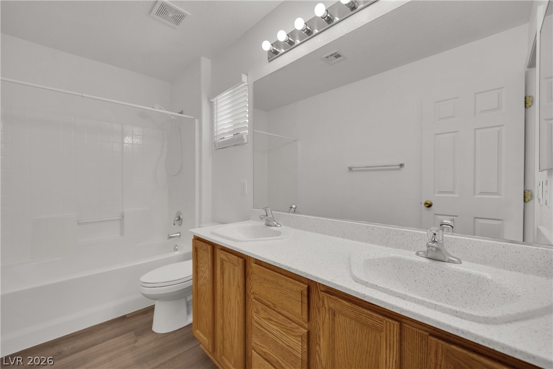 1112 Gary Carmena Avenue Property Photo 12