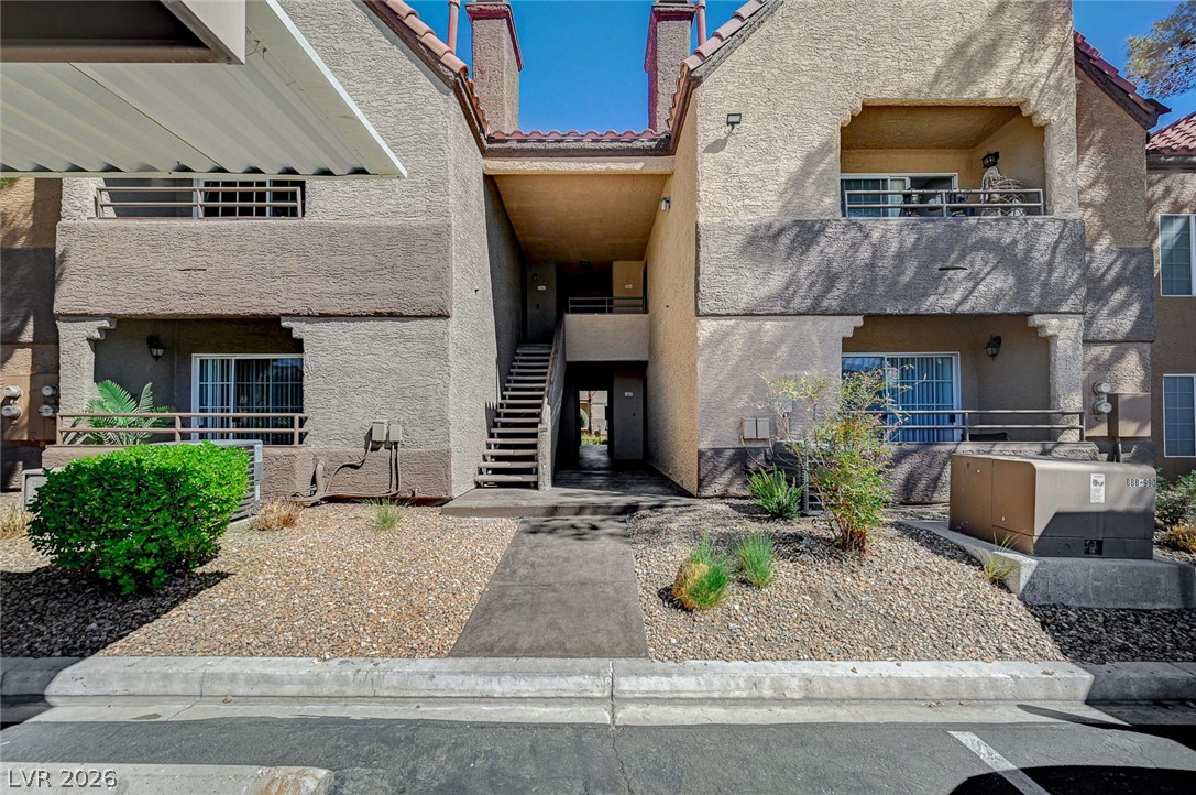 2200 South Fort Apache Road 1064 Property Photo 29