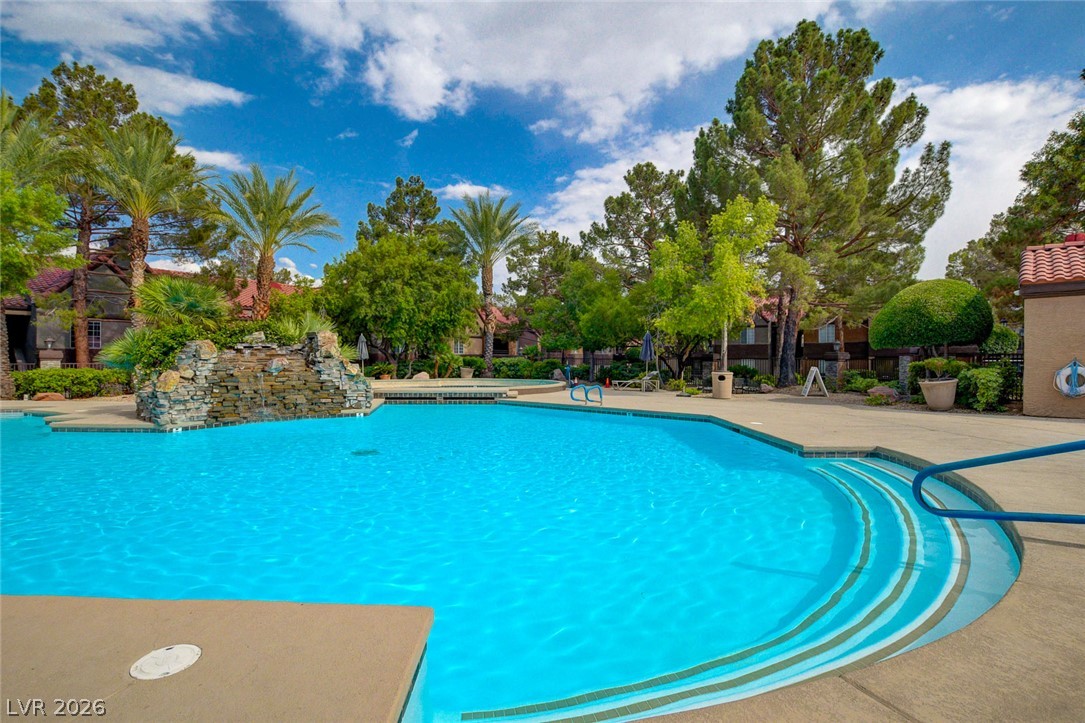 2200 South Fort Apache Road 1064 Property Photo 44