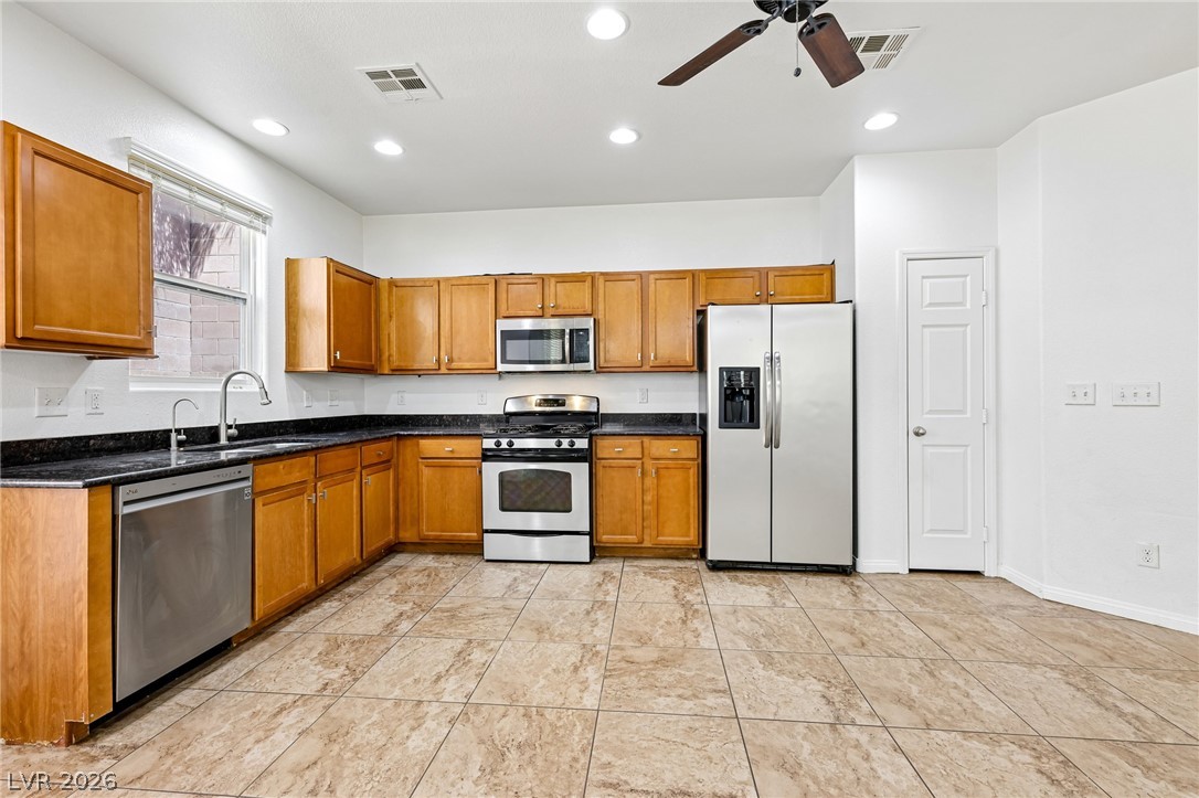 3819 Total Eclipse Street Property Photo 7