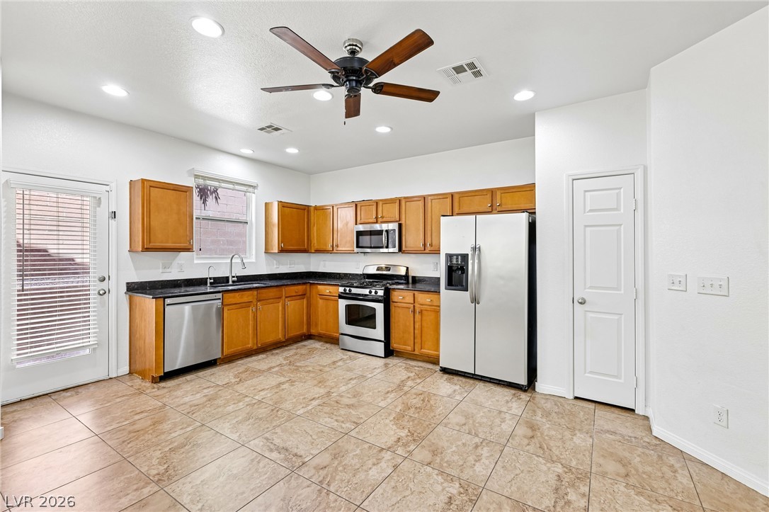 3819 Total Eclipse Street Property Photo 8