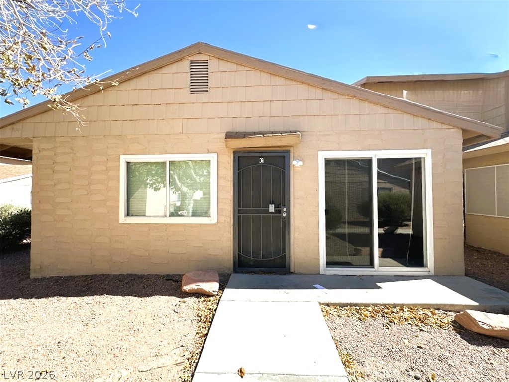 5238 Greene Lane C Property Photo 1