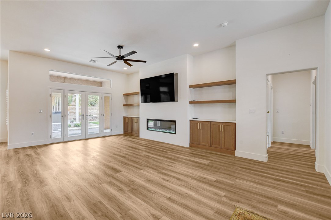2621 Hanging Rock Drive Property Photo 6