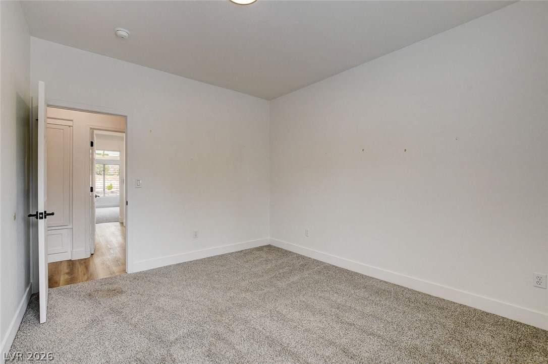 2621 Hanging Rock Drive Property Photo 27