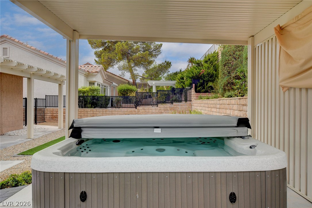 2621 Hanging Rock Drive Property Photo 43