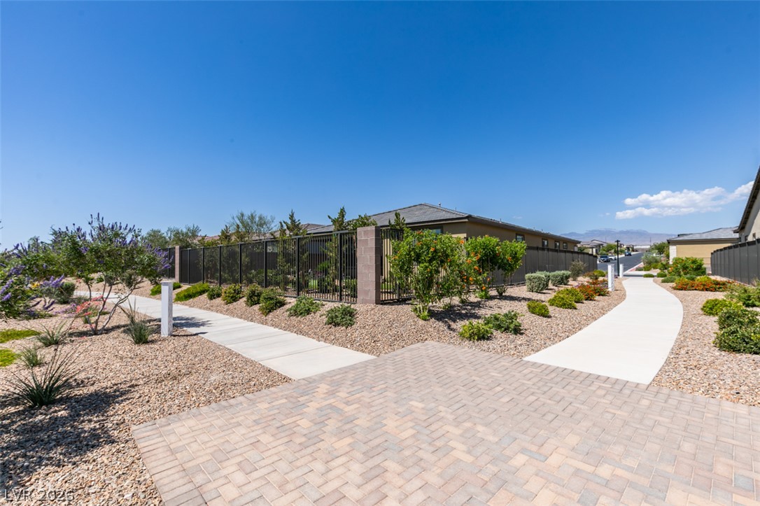 10184 Chrysolite Property Photo 6