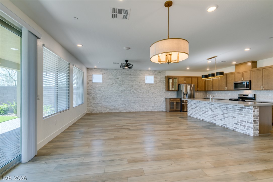 10184 Chrysolite Property Photo 15