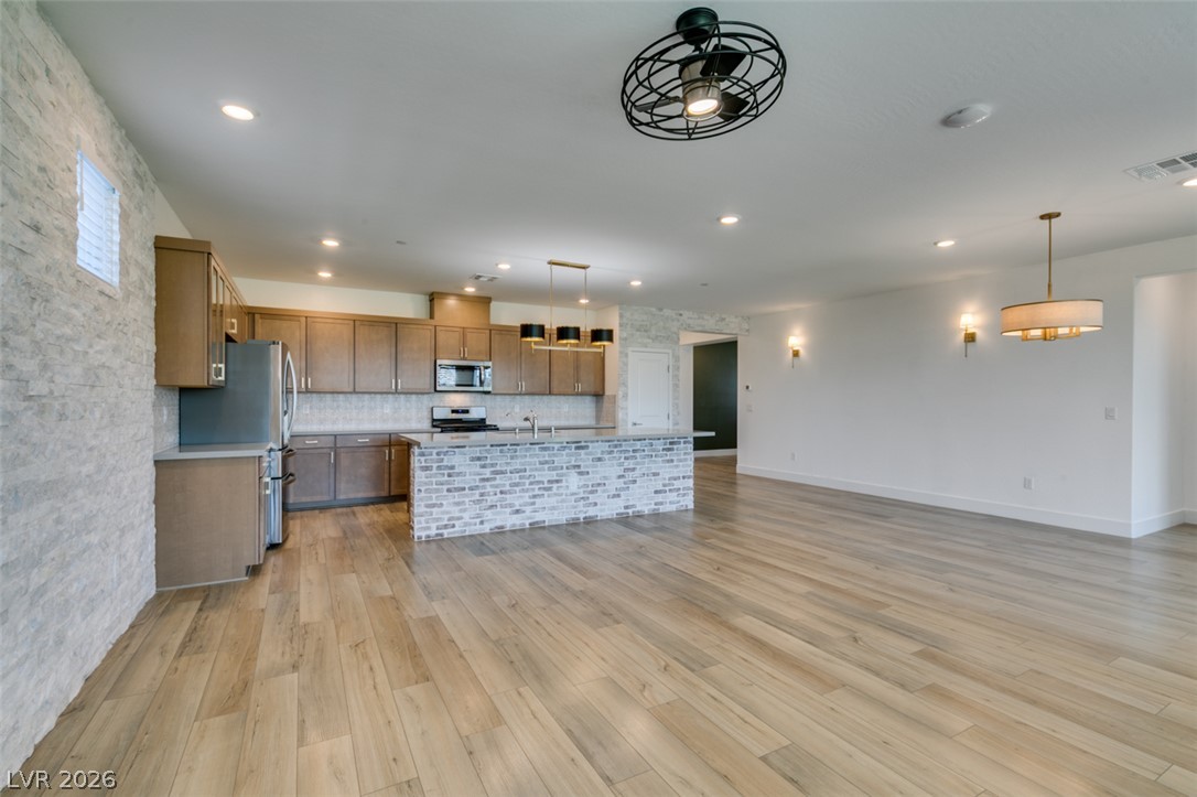 10184 Chrysolite Property Photo 19