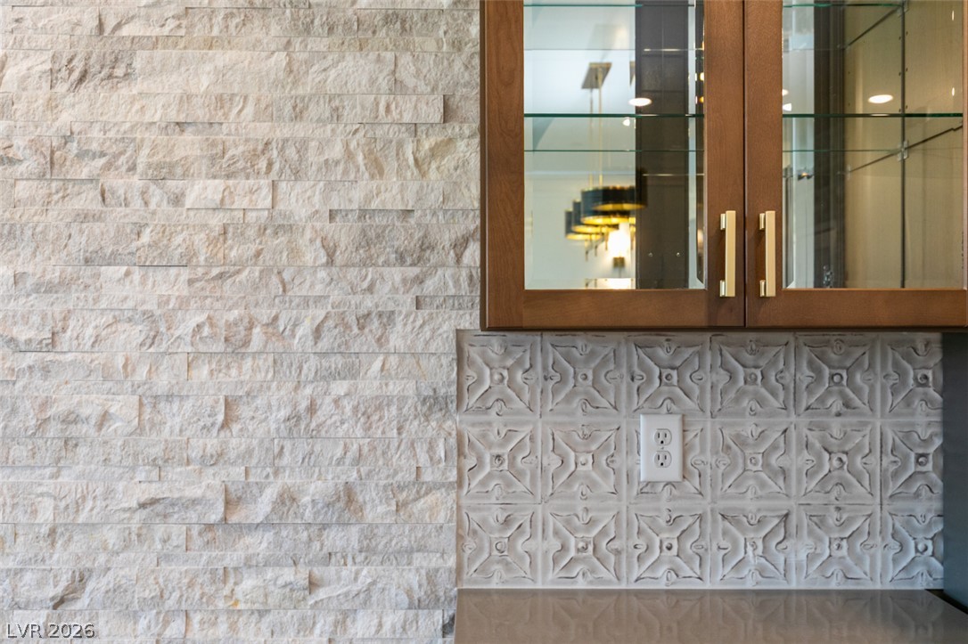 10184 Chrysolite Property Photo 27