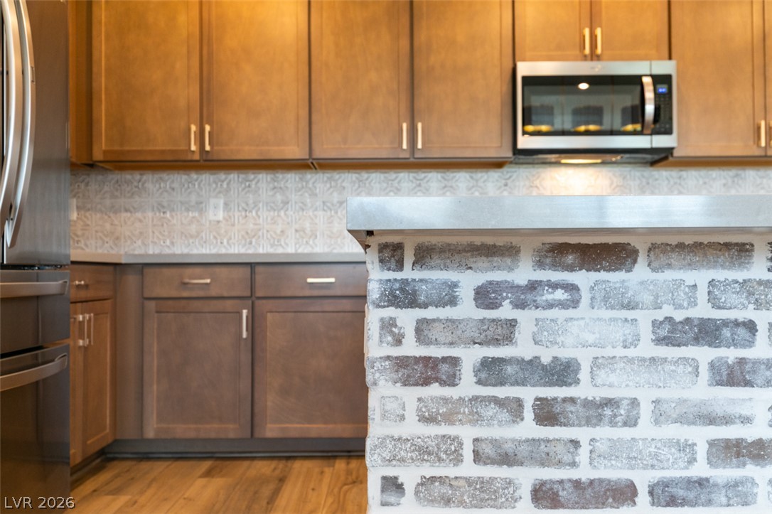 10184 Chrysolite Property Photo 28