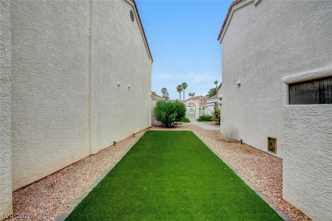 5228 Crooked Sky Circle Property Photo 8